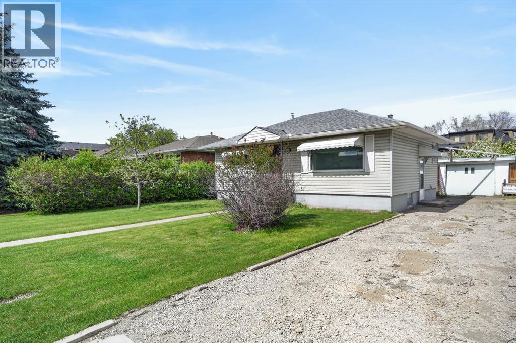 2820 Cochrane Road NW, Calgary, Alberta  T2M 4J2 - Photo 35 - A2312414