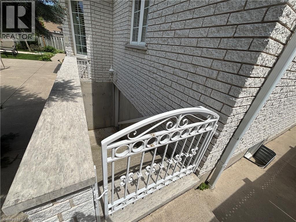 6 Fourseasons Drive, Hamilton, Ontario  L8E 5Y5 - Photo 42 - 40832990