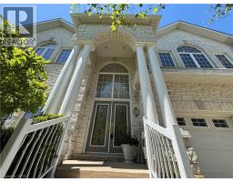 6 FOURSEASONS Drive, Hamilton, Ontario