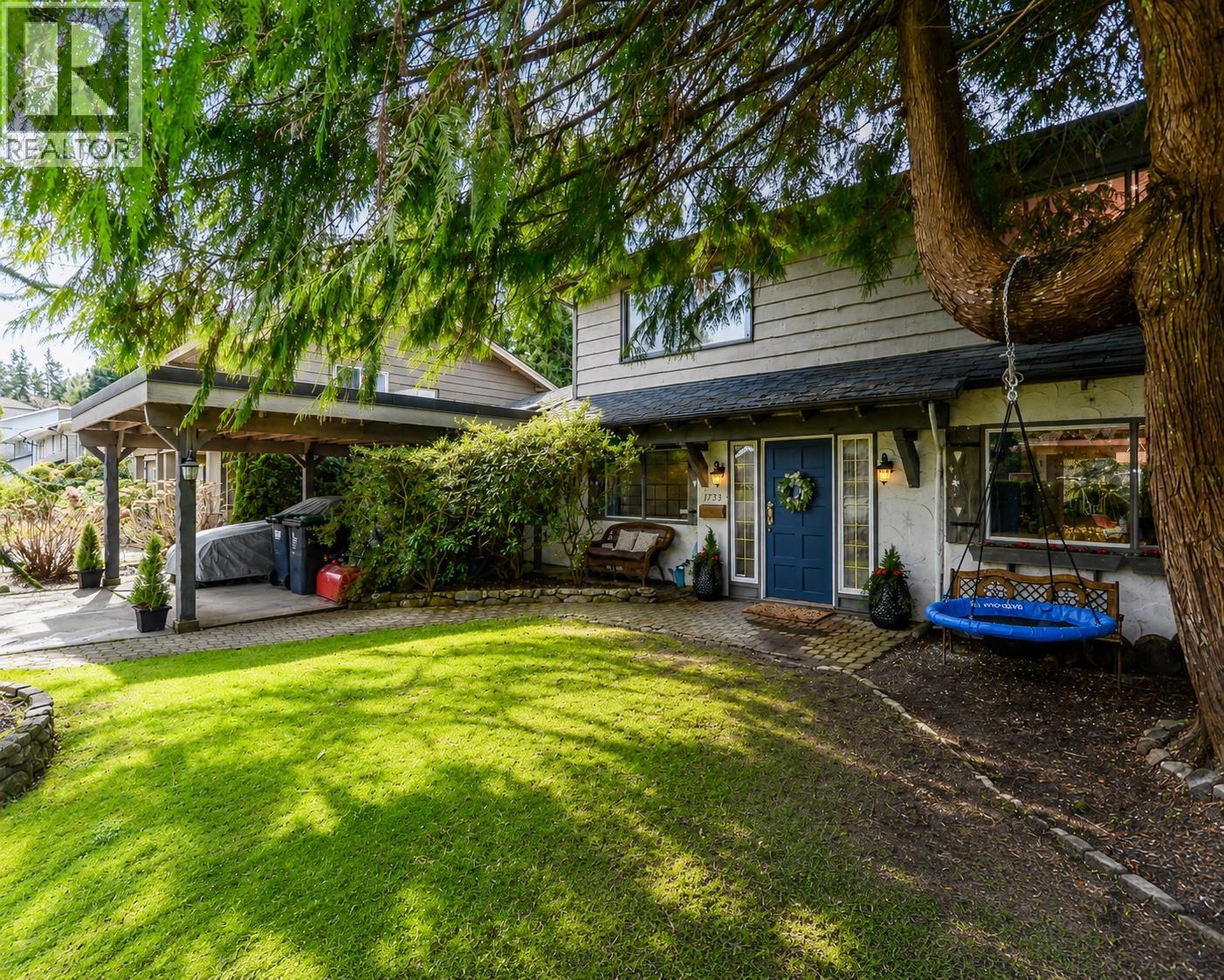 1733 Ross Road, North Vancouver, British Columbia  V7J 1V8 - Photo 1 - R3127053