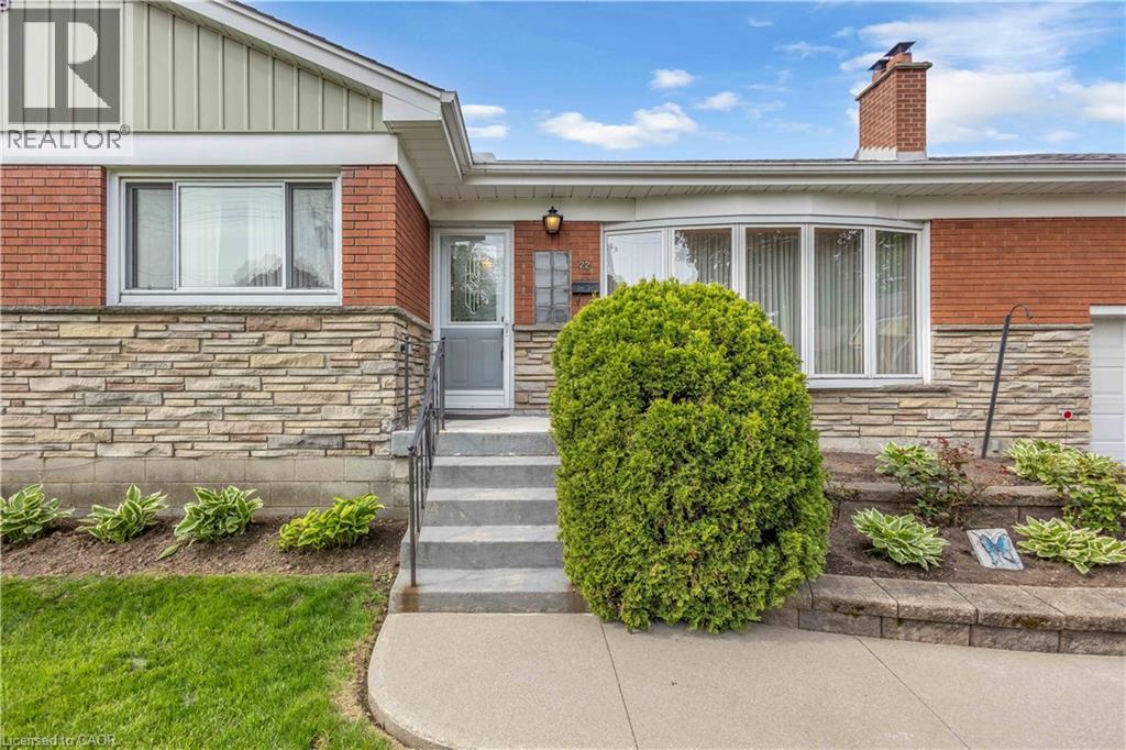 22 Percy Court, Hamilton, Ontario  L6T 1W6 - Photo 4 - 40832987
