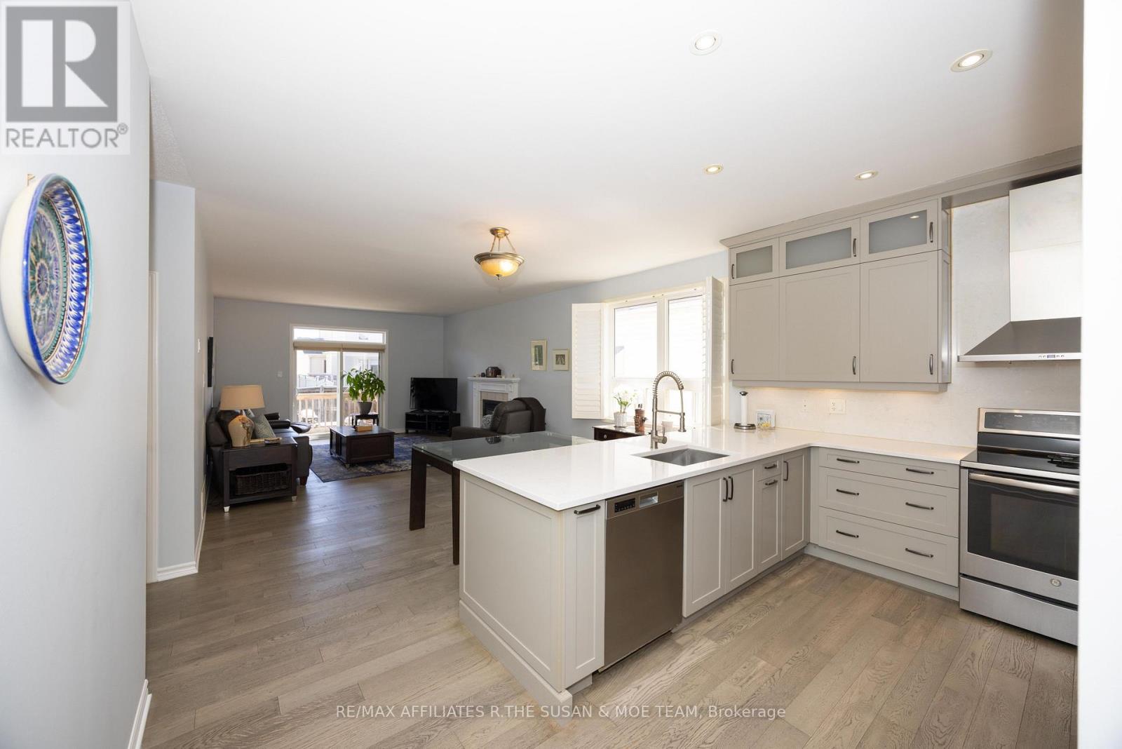 80 Black Bear Way, Ottawa, Ontario  K2S 2G6 - Photo 9 - X13166814