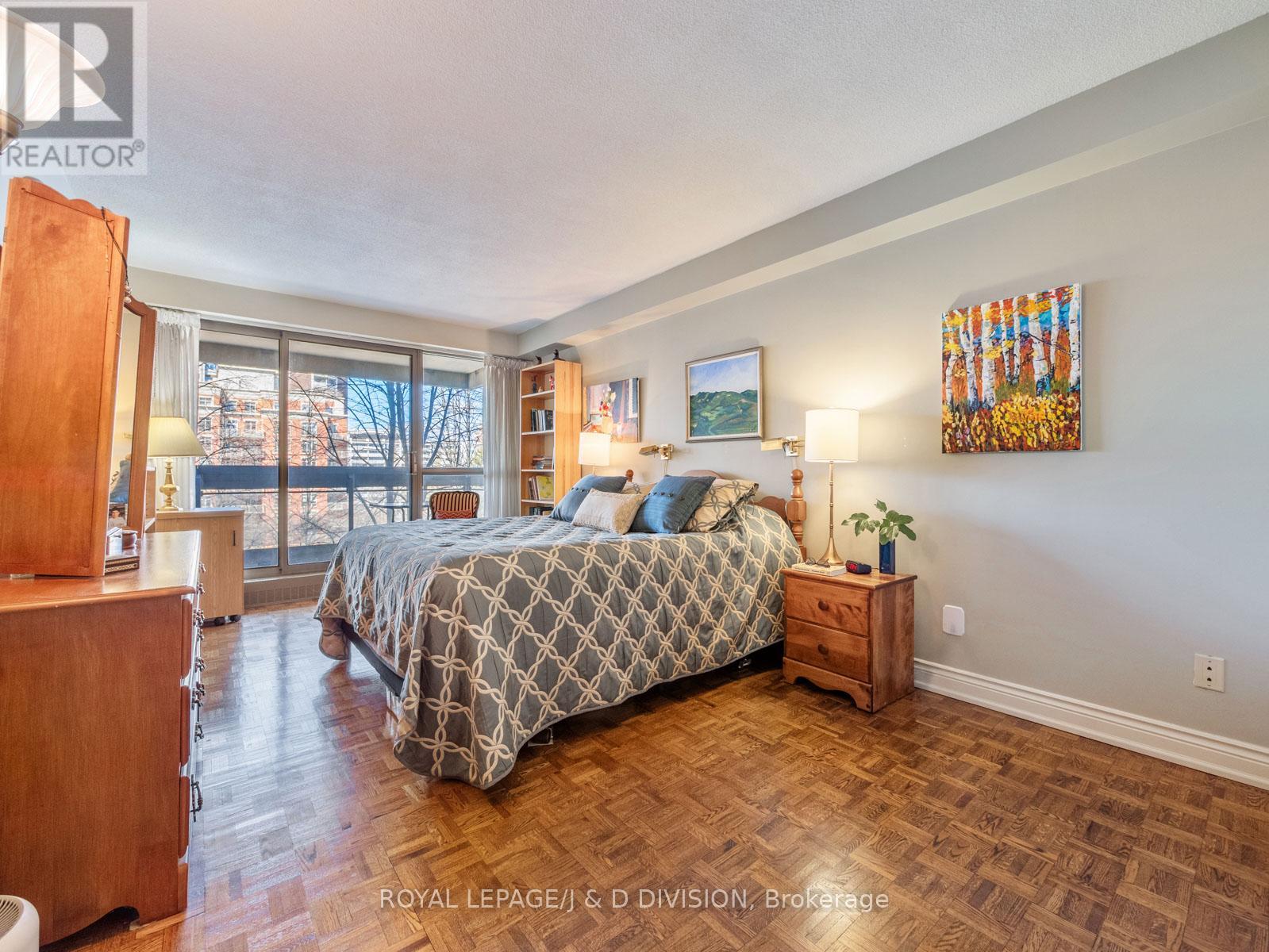 804 - 63 St Clair Avenue W, Toronto, Ontario  M4V 2Y9 - Photo 21 - C13047864