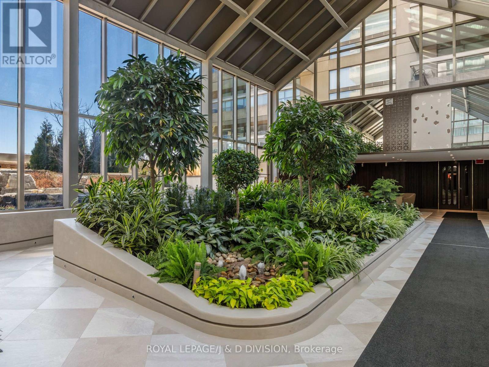 804 - 63 St Clair Avenue W, Toronto, Ontario  M4V 2Y9 - Photo 25 - C13047864