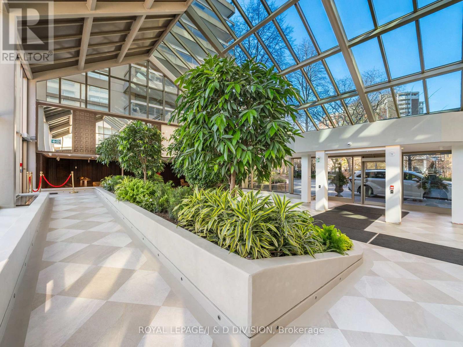804 - 63 St Clair Avenue W, Toronto, Ontario  M4V 2Y9 - Photo 24 - C13047864