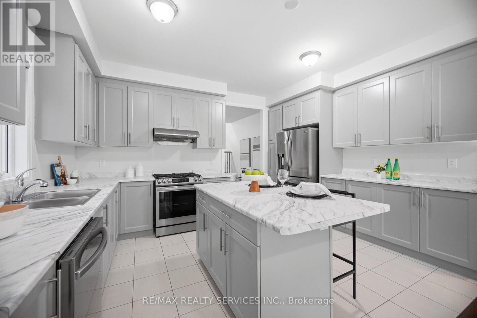29 Summerbeam Way, Brampton, Ontario  L6Y 0E3 - Photo 9 - W13166782