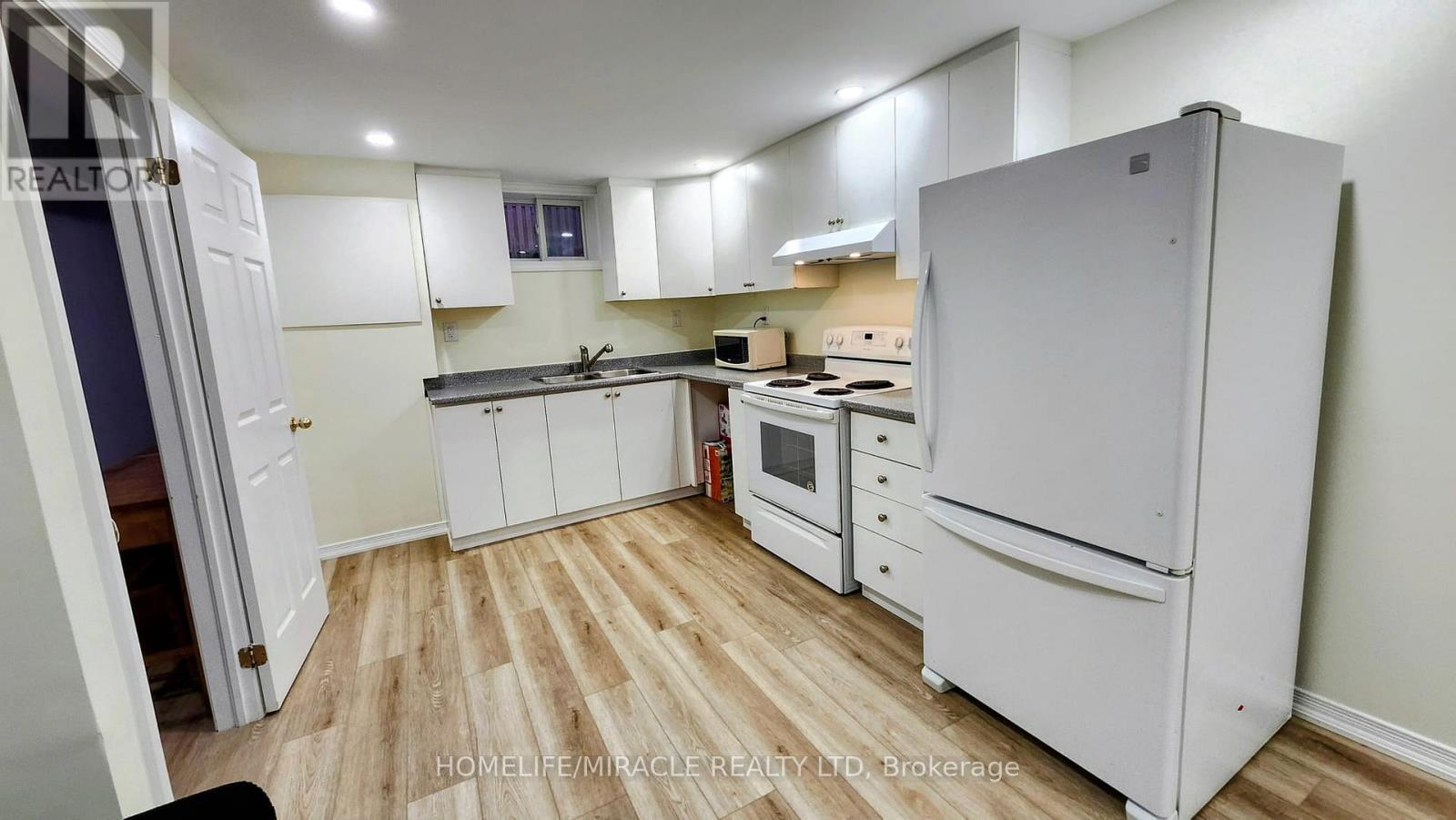 7 Mcclure Avenue, Brampton, Ontario  L6X 2E2 - Photo 11 - W13166822