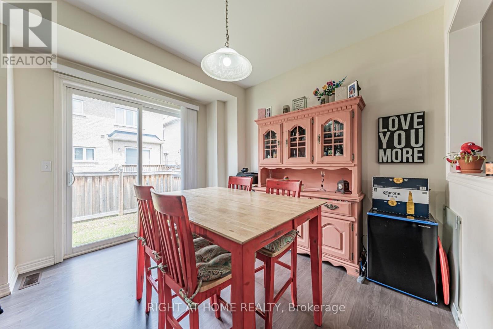 549 Stream Crescent, Oakville, Ontario  L6M 1N7 - Photo 9 - W13166666