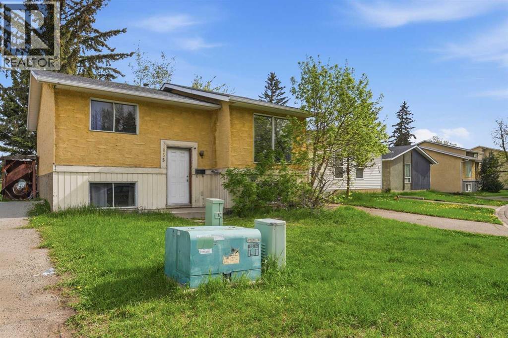855 Whitehill Way NE, Calgary, Alberta  T1Y 3G1 - Photo 5 - A2314111