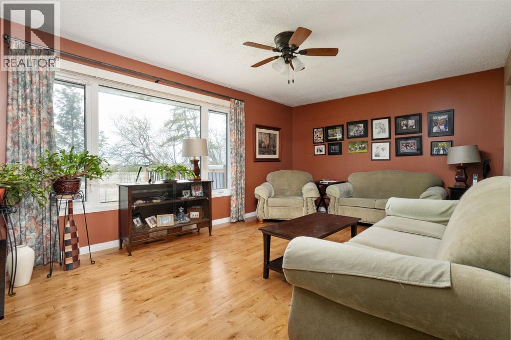 48107 Range Road 220, Rural Camrose County, Alberta  T0B 0G0 - Photo 10 - A2313607