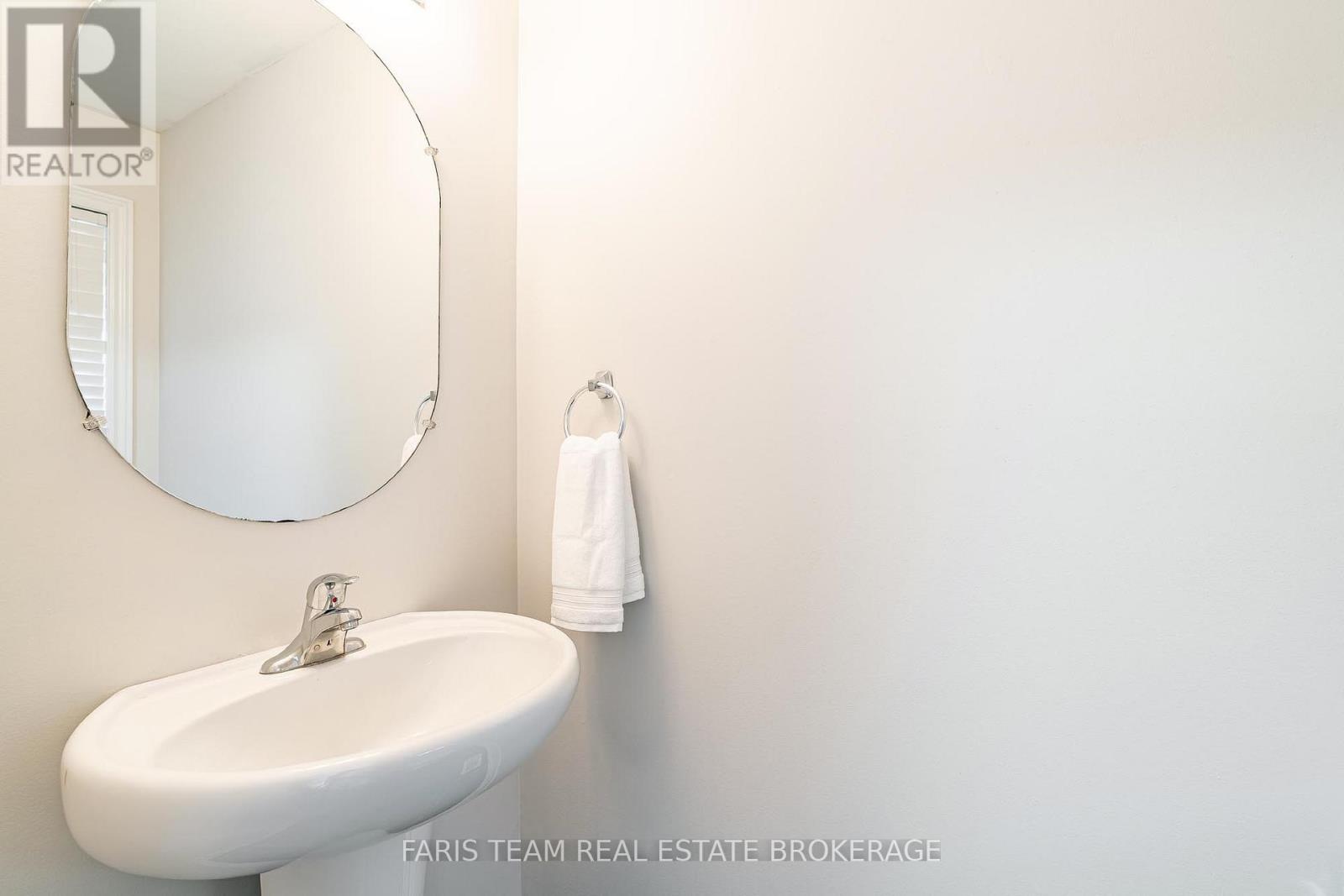 104 Banting Crescent, Essa, Ontario  L3W 0P3 - Photo 12 - N13141778