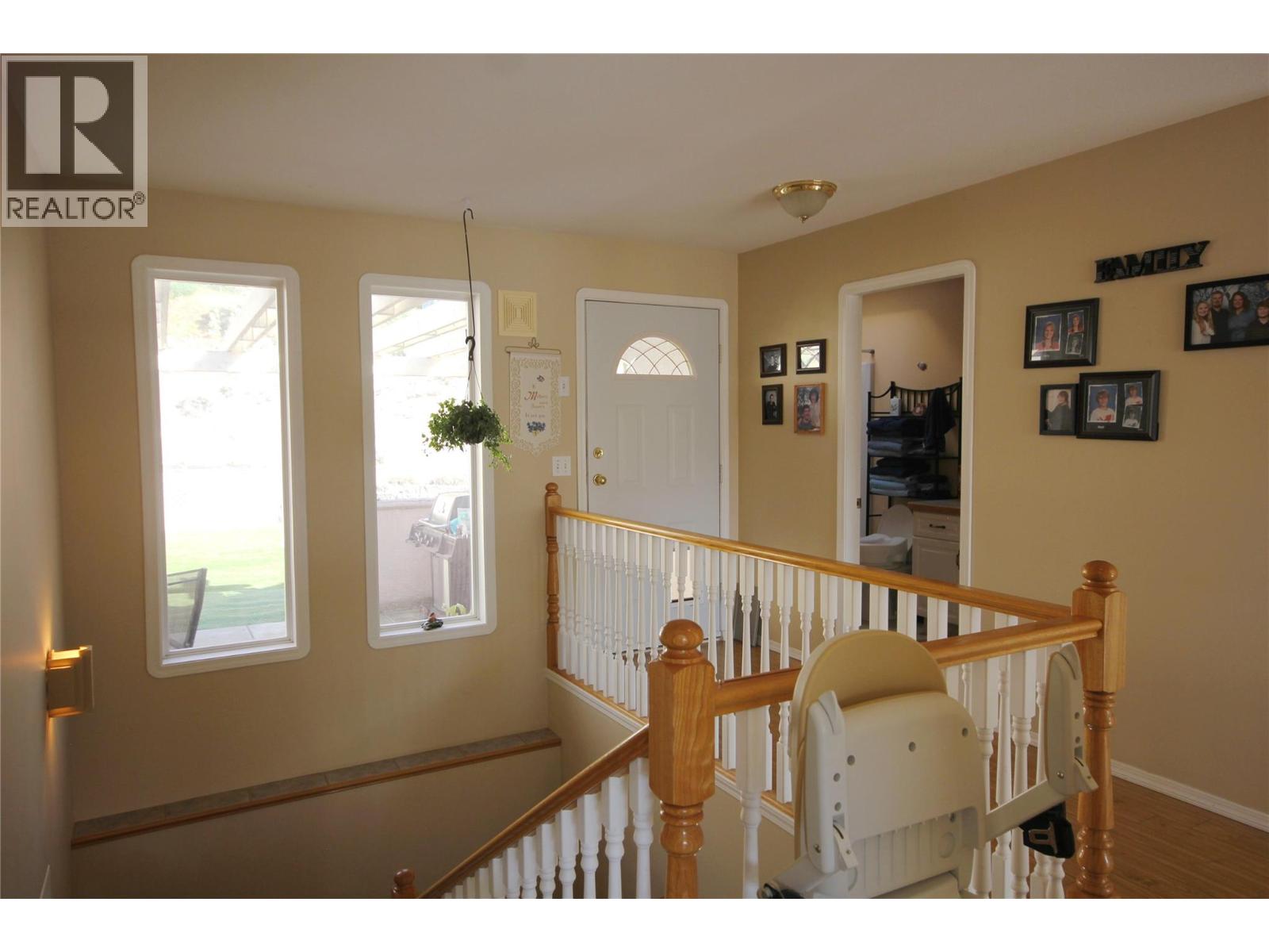 1035 Peachcliff Drive, Okanagan Falls, British Columbia  V0H 1R1 - Photo 14 - 10386676