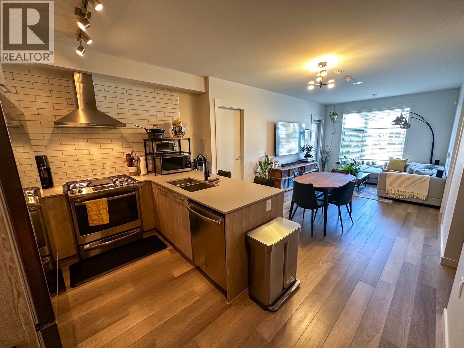 202 1012 Auckland Street, New Westminster, British Columbia  V3M 0M3 - Photo 5 - R3127202