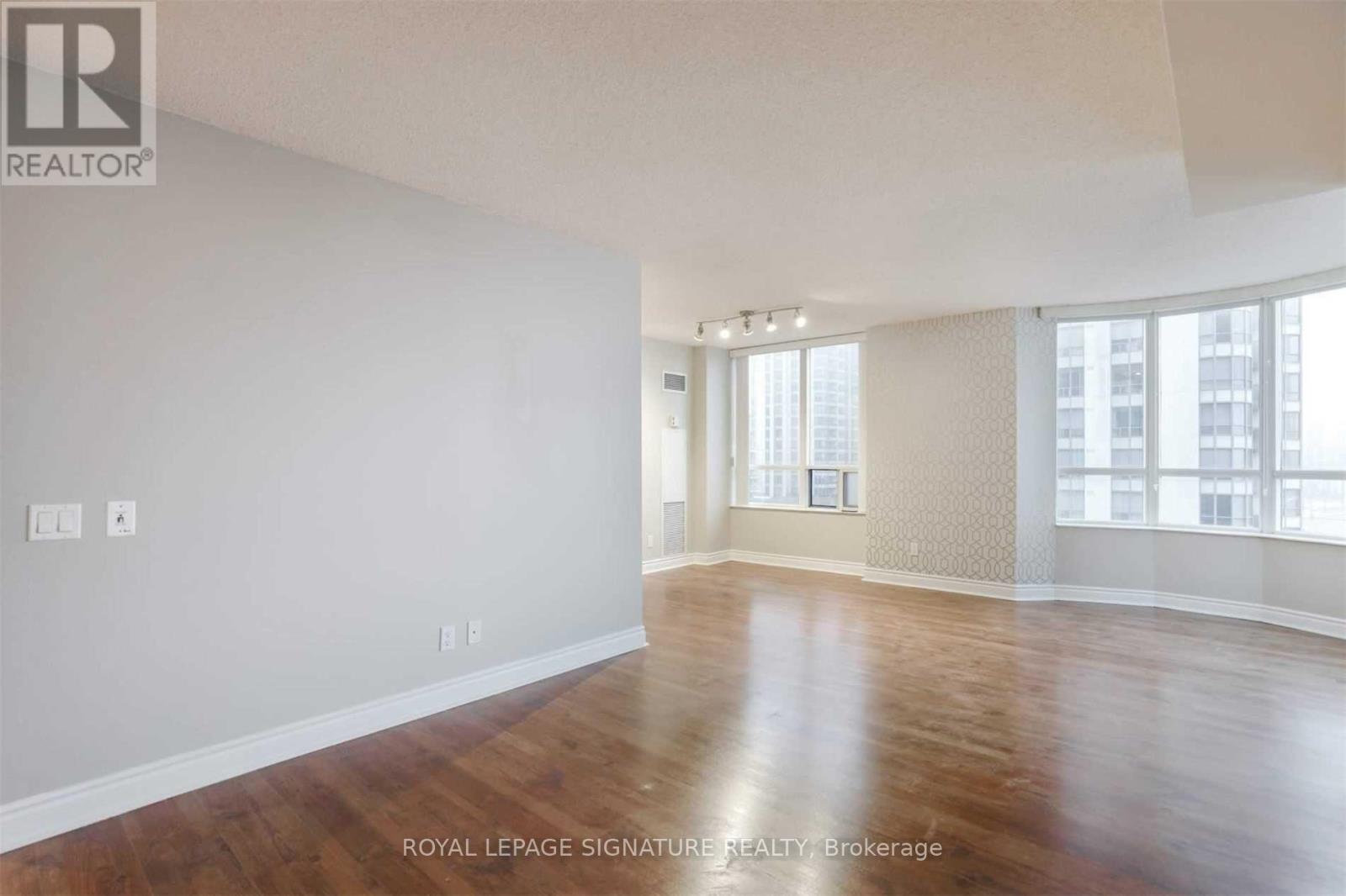 719 - 15 Northtown Way, Toronto, Ontario M2N 7A2 - Photo 5 - C13165782