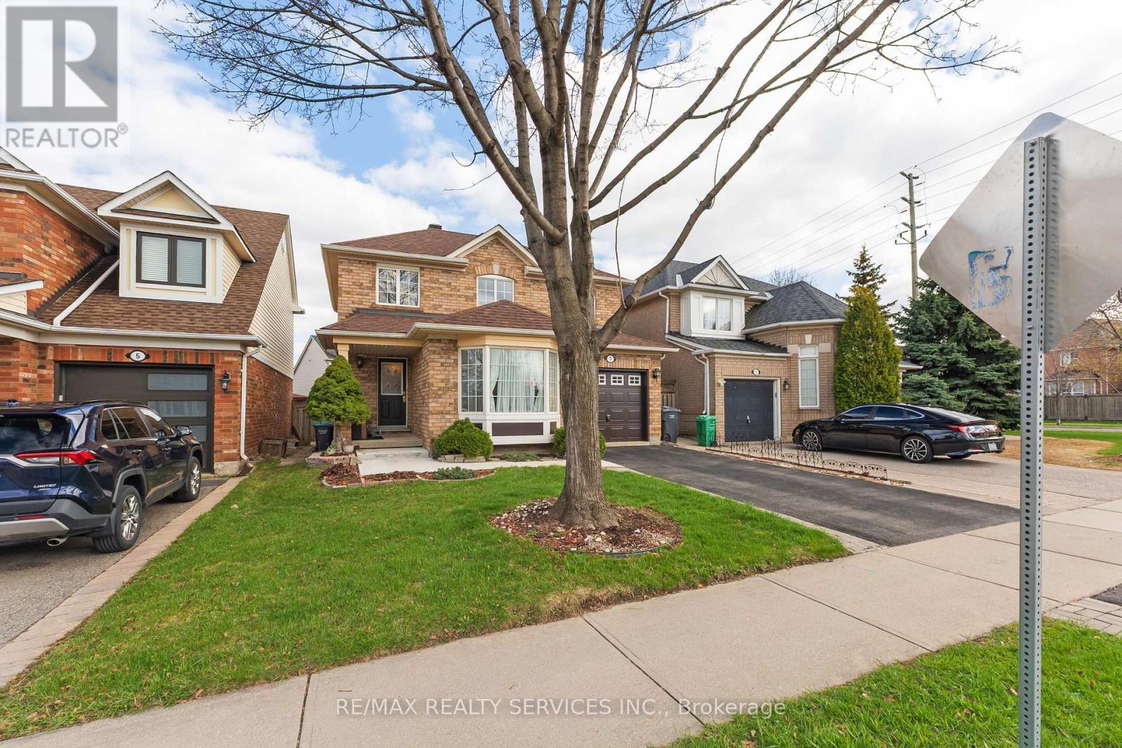 3 Springhurst Avenue, Brampton, Ontario  L7A 1P6 - Photo 4 - W13166838