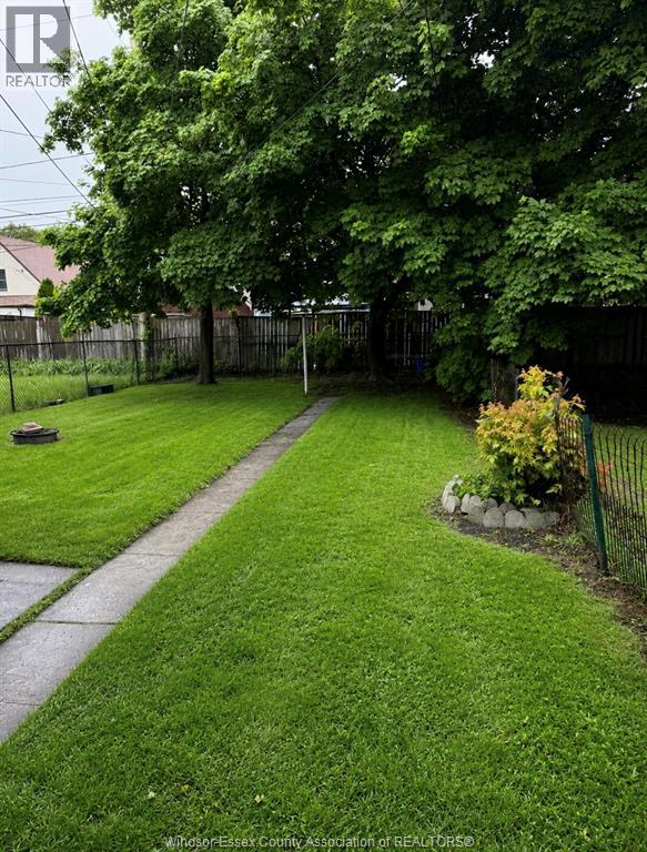 1532 Albert, Windsor, Ontario  N8Y 3R2 - Photo 8 - 26011934