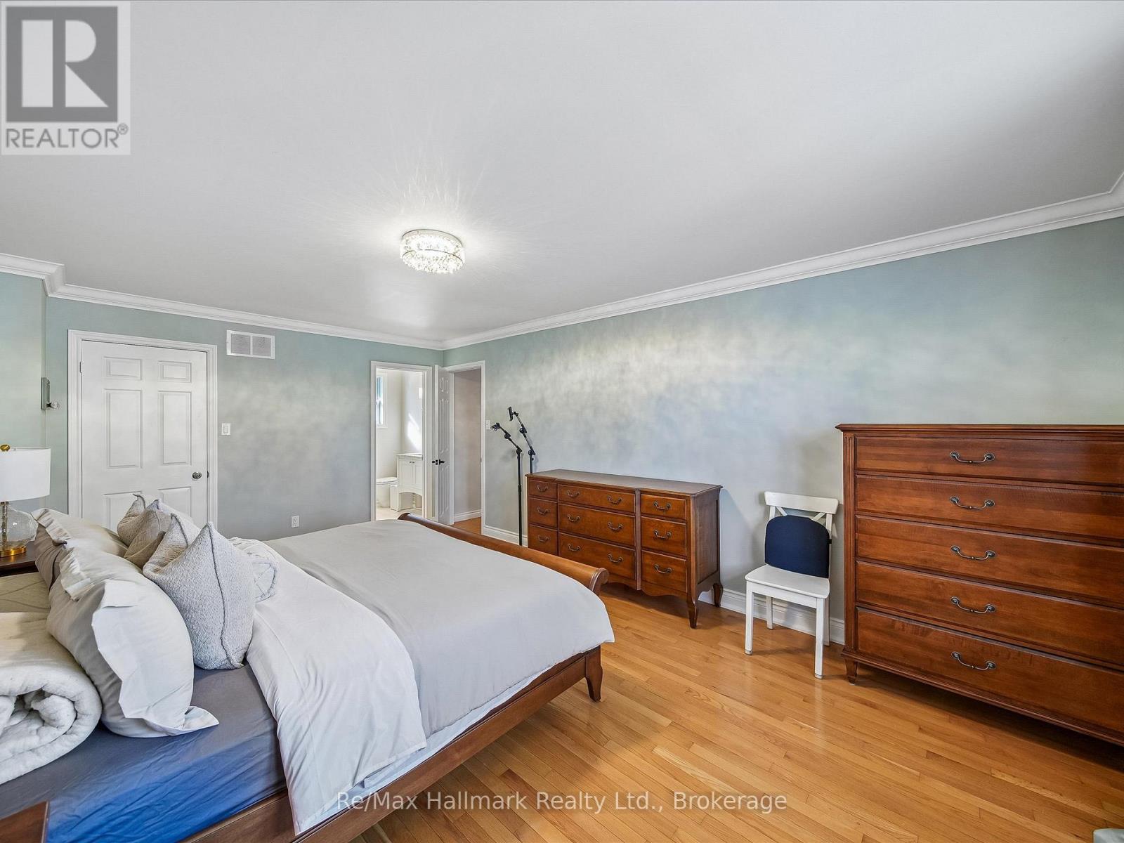 2103 Constance Drive, Oakville, Ontario  L6J 5V1 - Photo 29 - W12970324