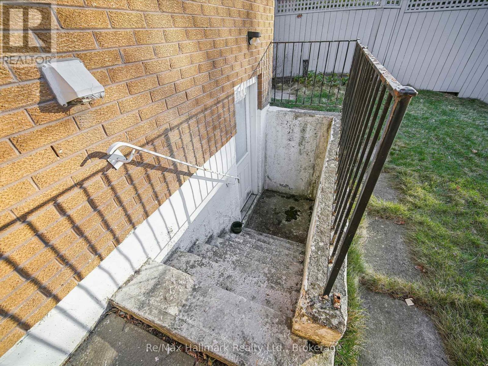 2103 Constance Drive, Oakville, Ontario  L6J 5V1 - Photo 36 - W12970324