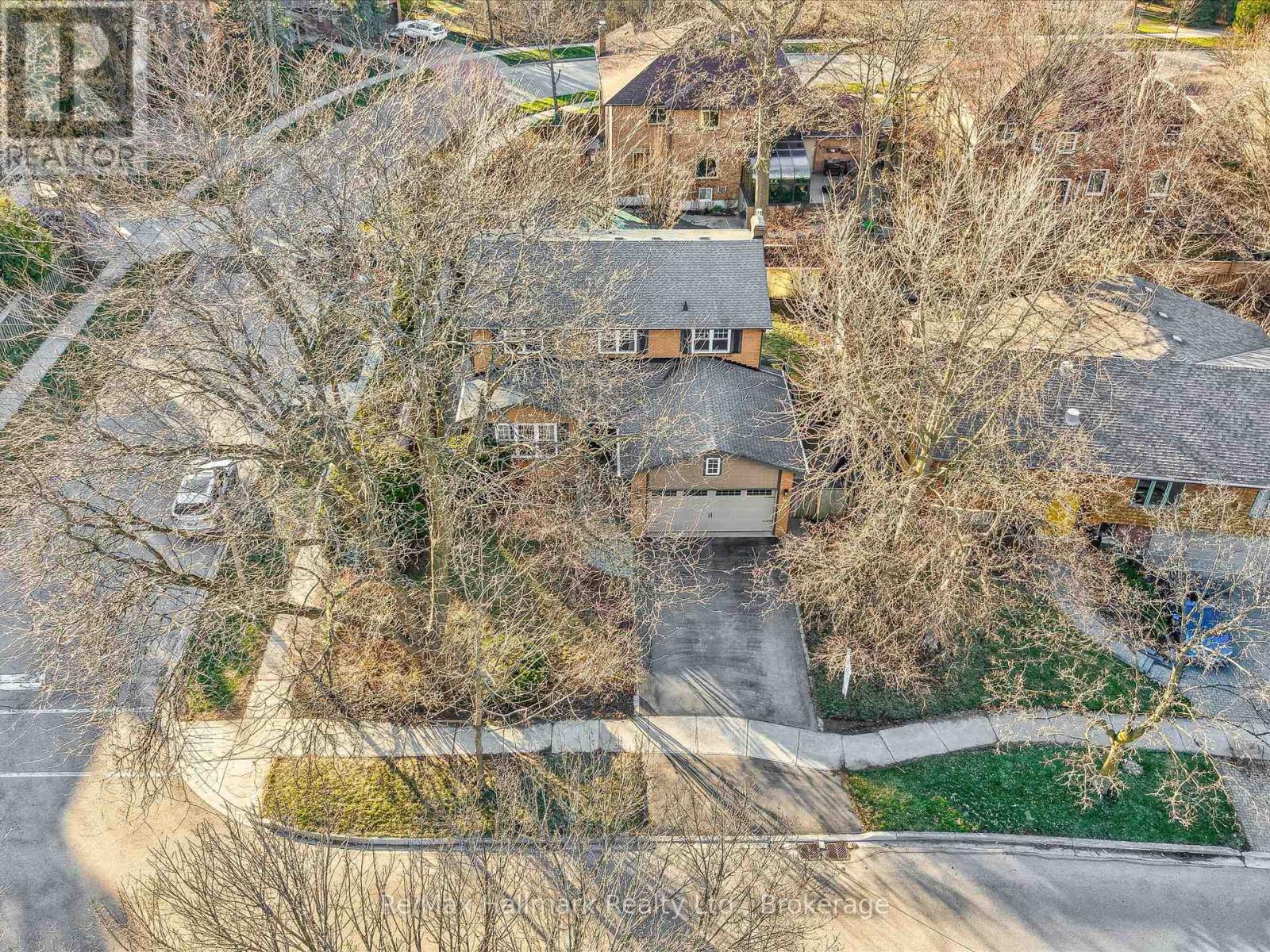 2103 Constance Drive, Oakville, Ontario  L6J 5V1 - Photo 49 - W12970324