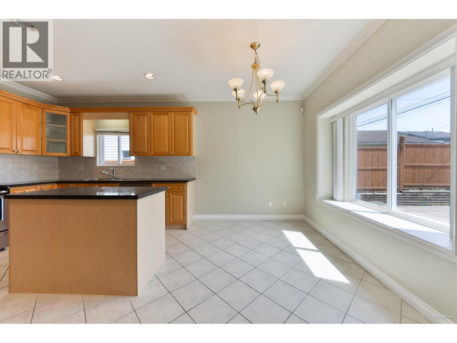 3770 Elmwood Street, Burnaby, British Columbia  V5G 1R7 - Photo 10 - R3126838