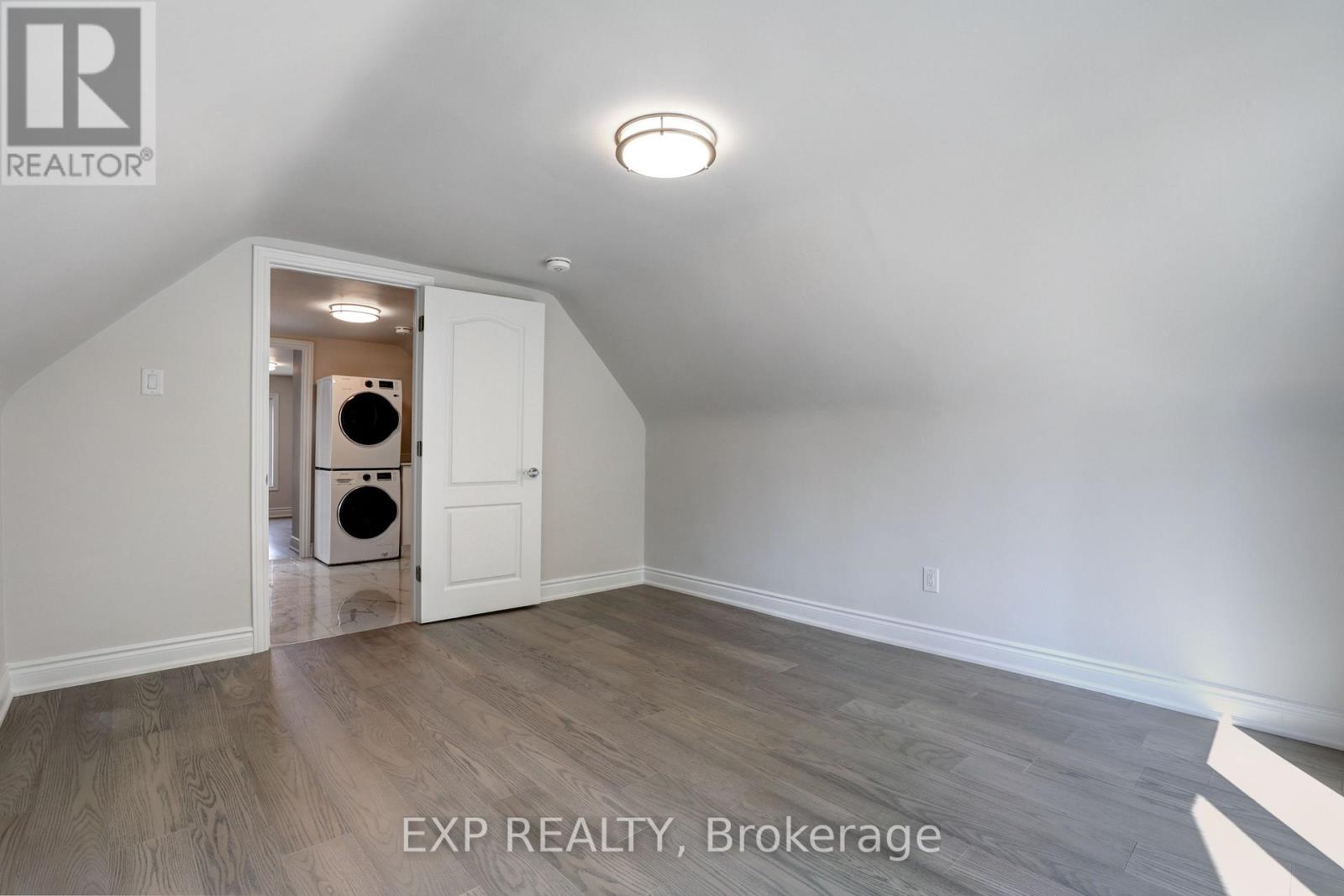 Main - 432 Mortimer Avenue, Toronto, Ontario M4J 2G9 - Photo 18 - E13166862