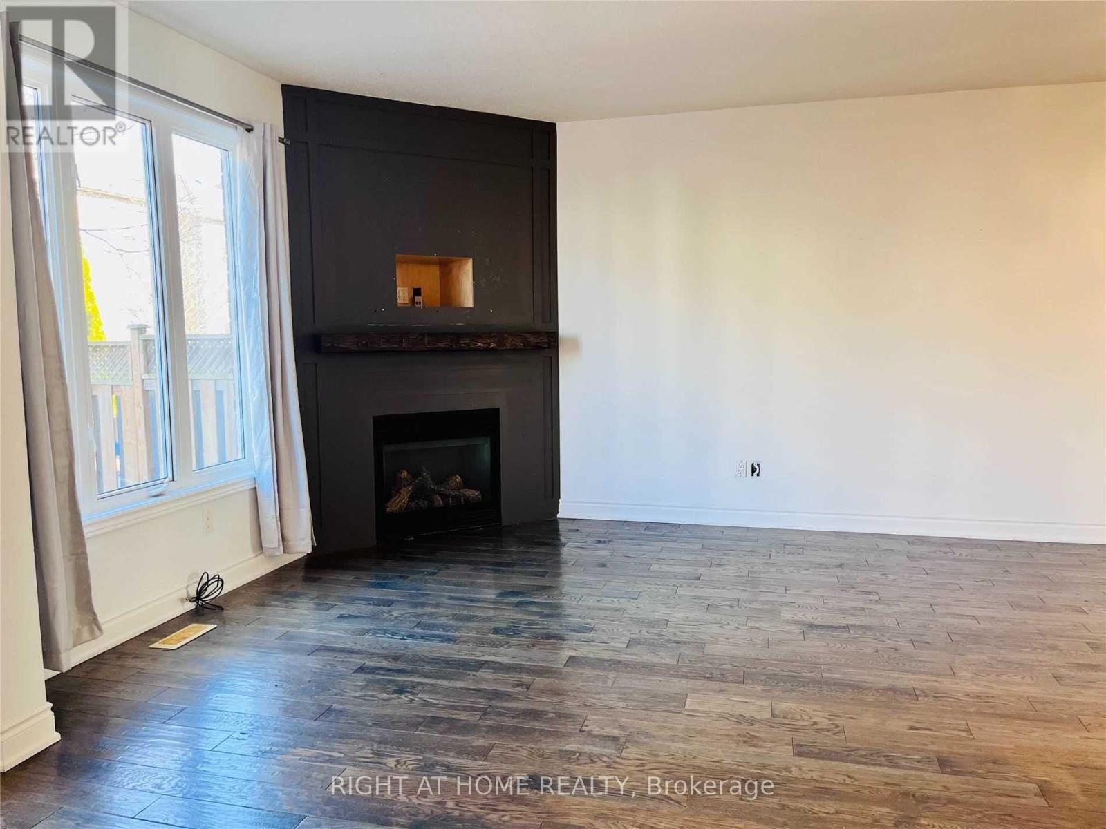 2471 Felhaber Crescent, Oakville, Ontario L6H 7R8 - Photo 11 - W13166876