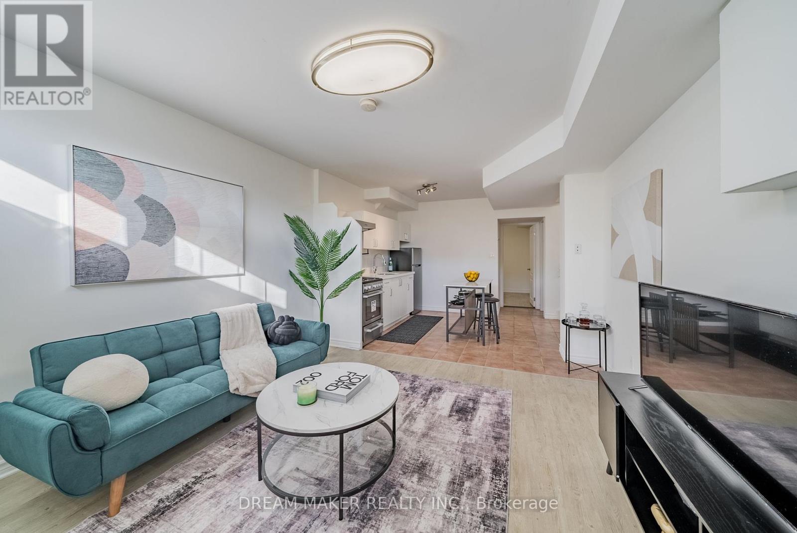 207 CABOT STREET, Oshawa, Ontario