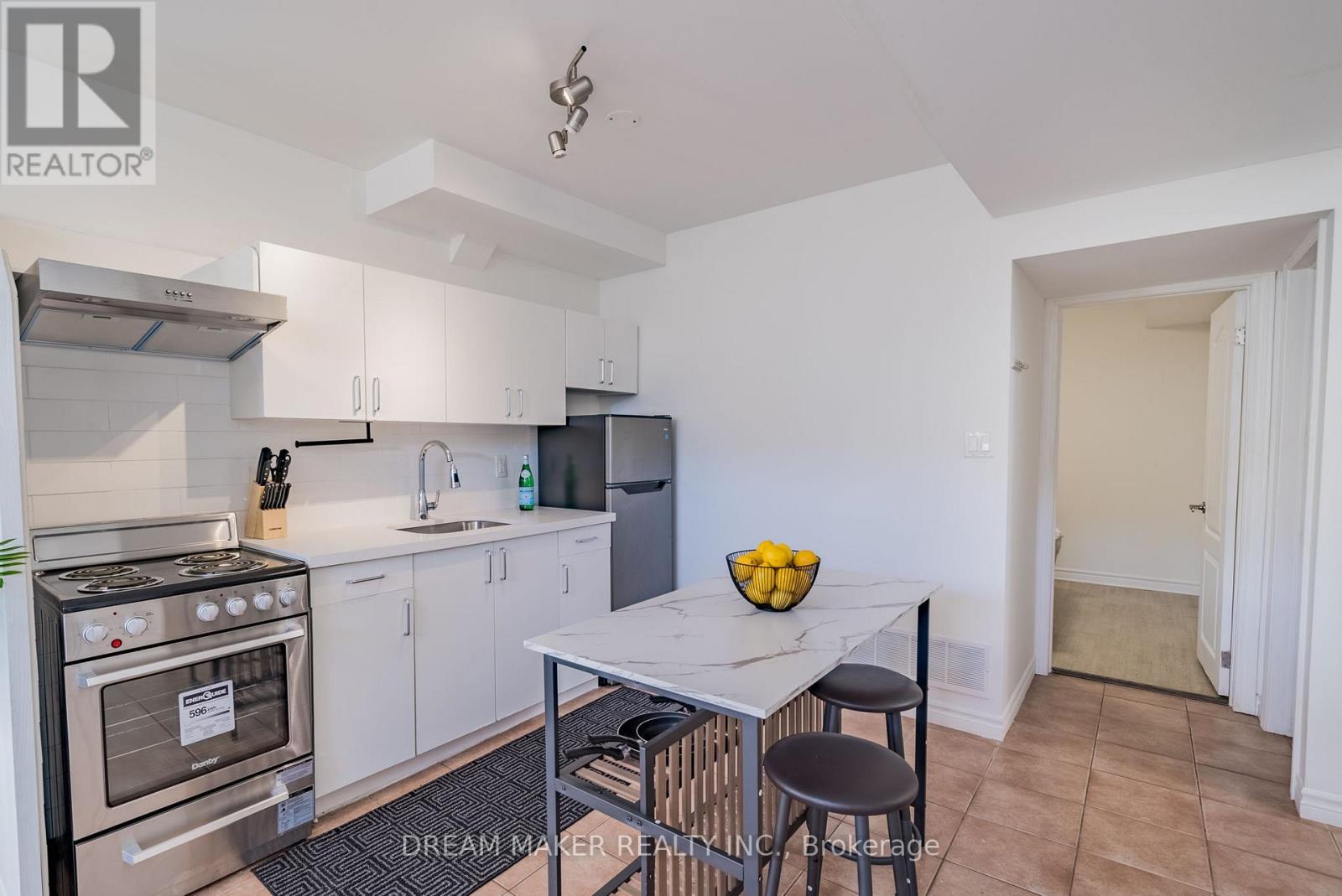 207 Cabot Street, Oshawa, Ontario L1J 5S2 - Photo 4 - E13166888