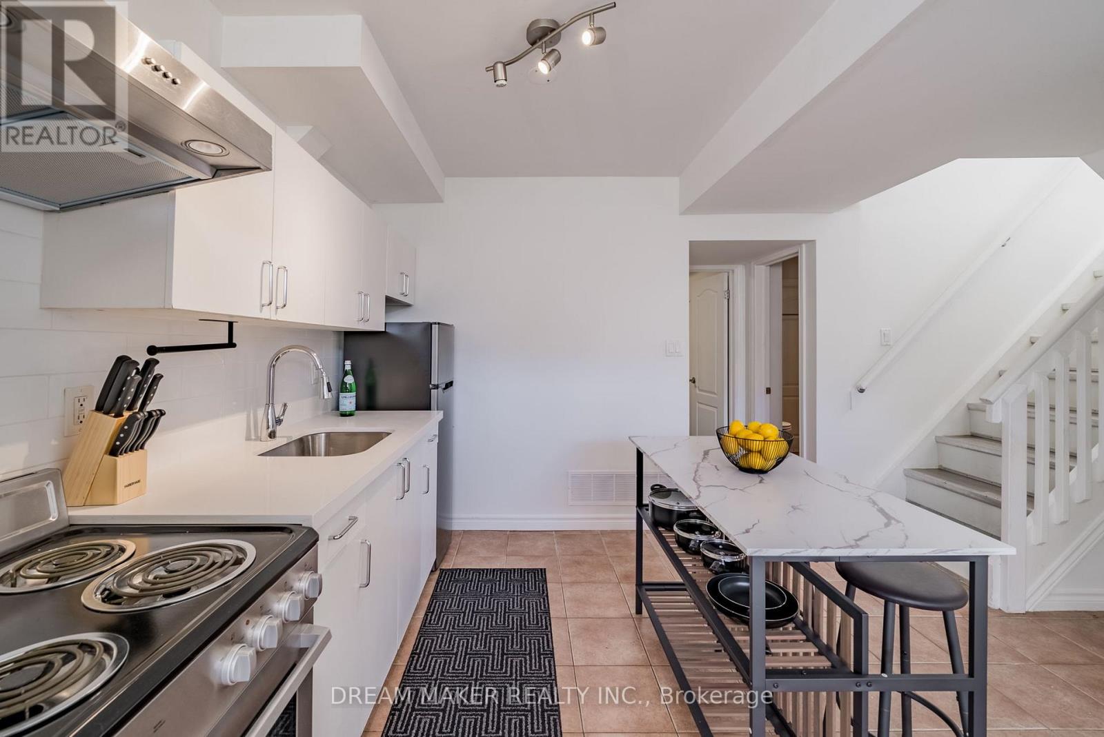 207 Cabot Street, Oshawa, Ontario L1J 5S2 - Photo 6 - E13166888