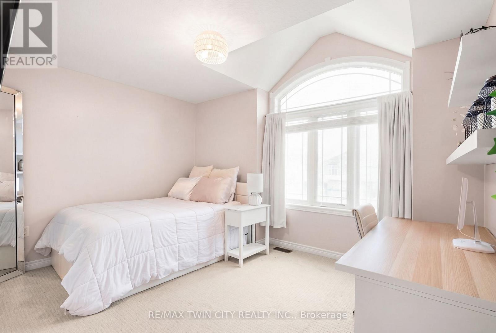 78 Forest Creek Drive, Kitchener, Ontario  N2R 0B5 - Photo 36 - X13166886