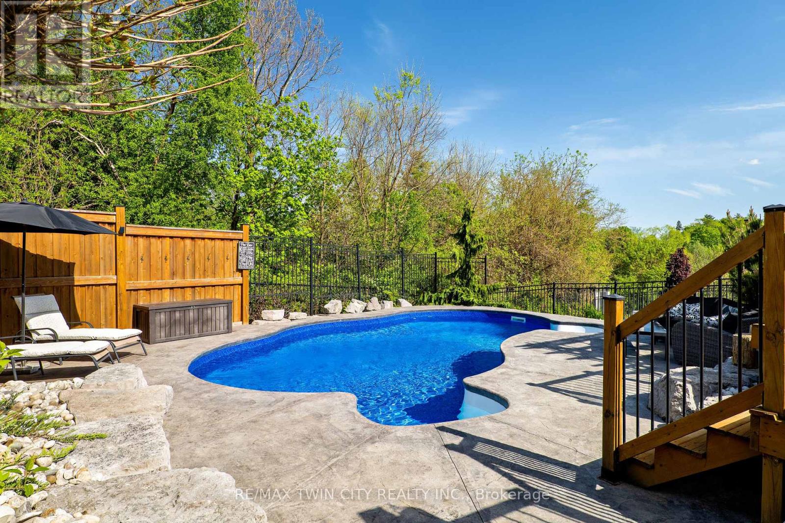 78 Forest Creek Drive, Kitchener, Ontario  N2R 0B5 - Photo 43 - X13166886