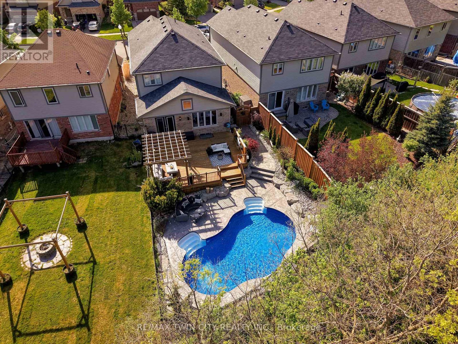 78 Forest Creek Drive, Kitchener, Ontario  N2R 0B5 - Photo 47 - X13166886