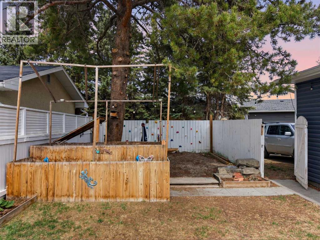 6 Otterbury Avenue, Red Deer, Alberta  T4N 4Z9 - Photo 34 - A2312089