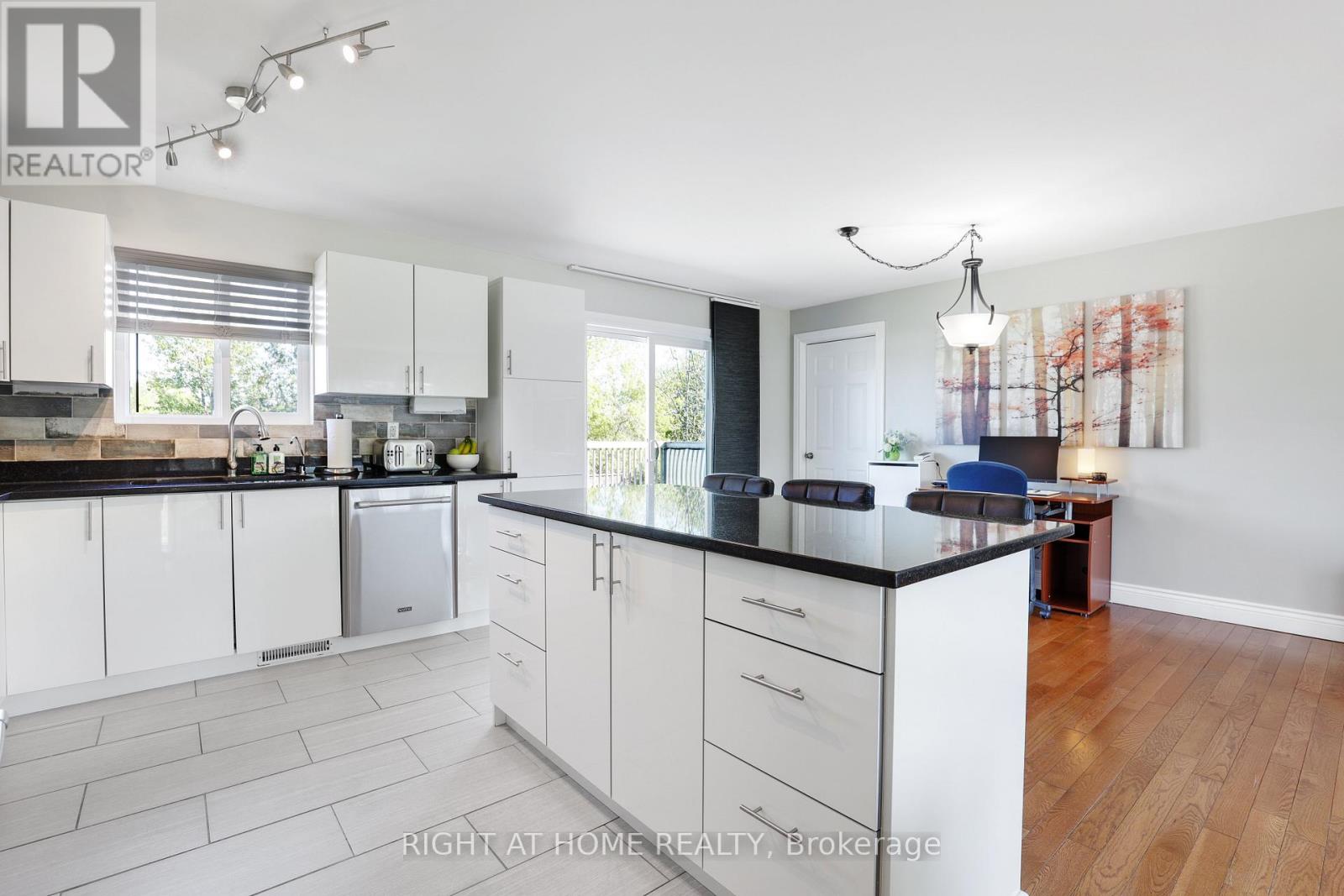 8344 Victoria Street, Ottawa, Ontario  K0A 2P0 - Photo 6 - X13166932