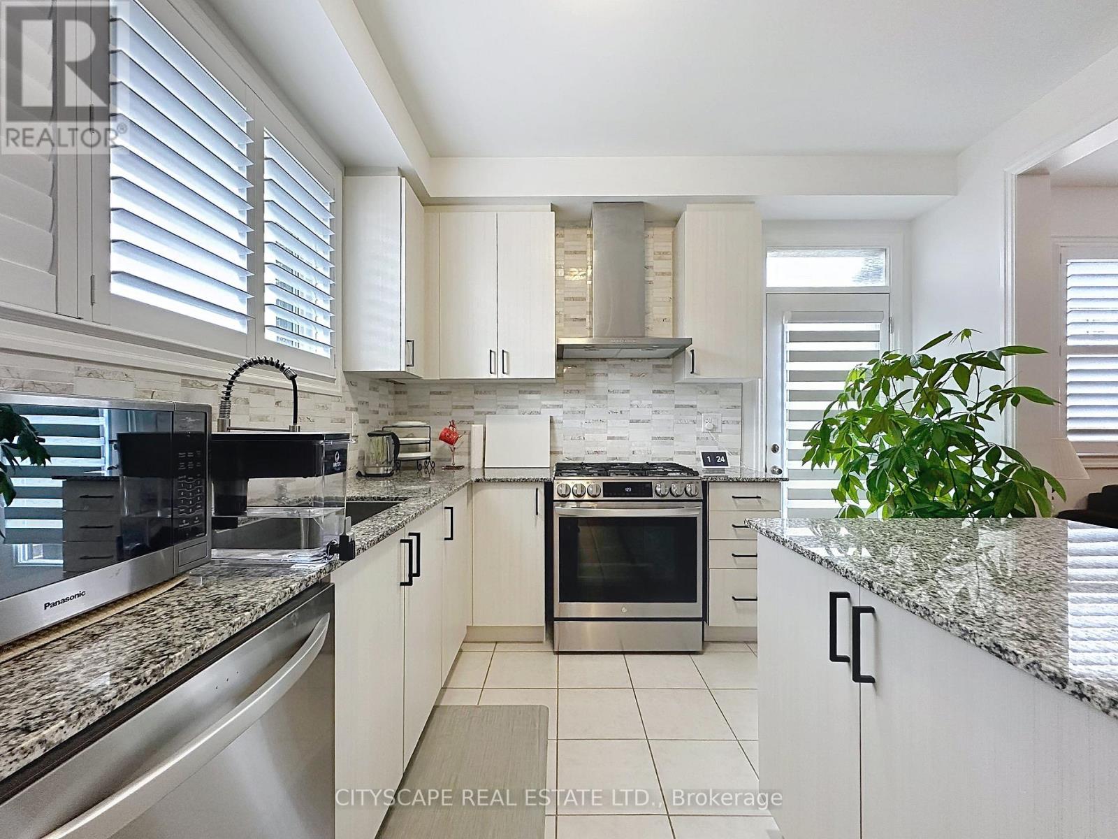 1790 Dance Court, Milton, Ontario  L9E 2A2 - Photo 6 - W13166916
