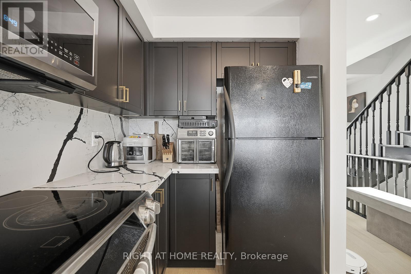217 - 3400 Lake Shore Boulevard W, Toronto, Ontario  M8W 4Z9 - Photo 21 - W13166922