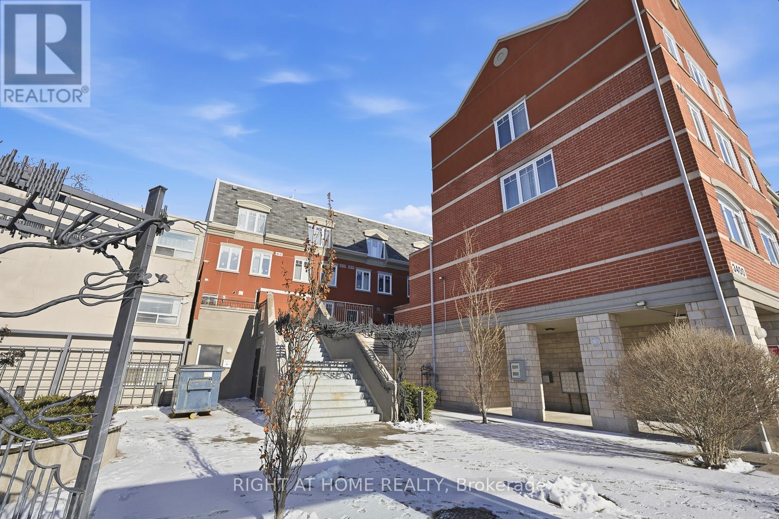 217 - 3400 Lake Shore Boulevard W, Toronto, Ontario  M8W 4Z9 - Photo 3 - W13166922