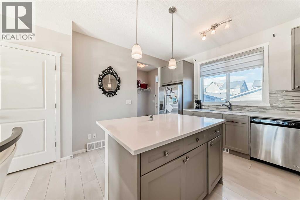 199 Savanna Parade NE, Calgary, Alberta  T3J 0W1 - Photo 9 - A2311915