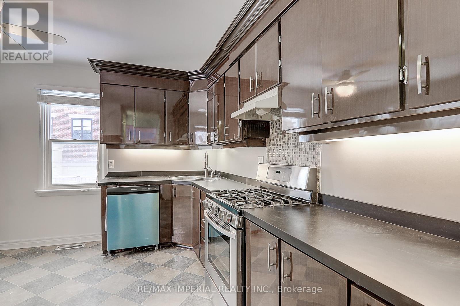 49 Sunset Beach Road, Richmond Hill, Ontario  L4E 3G7 - Photo 24 - N13166942