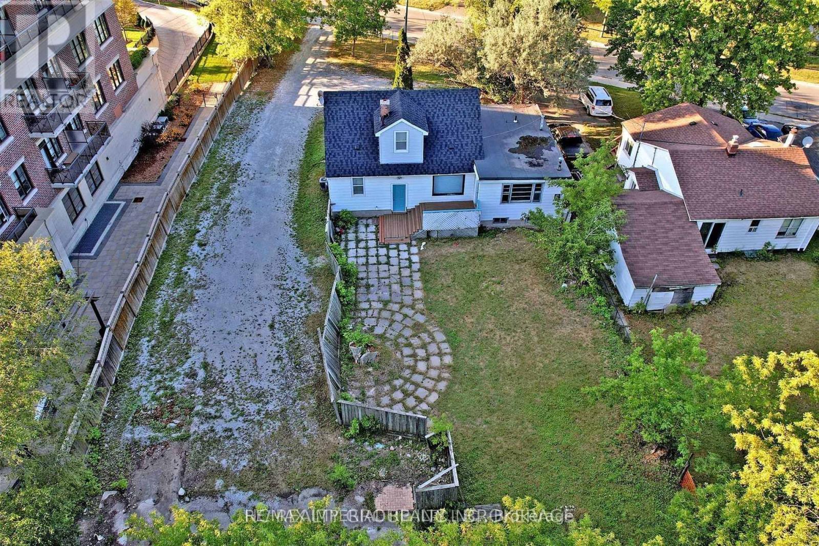49 Sunset Beach Road, Richmond Hill, Ontario  L4E 3G7 - Photo 3 - N13166942