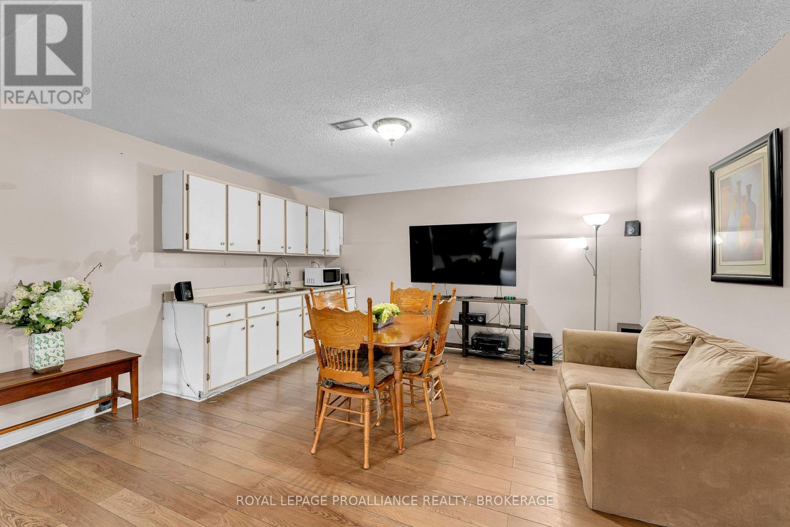 4779 Florida Road, Loyalist, Ontario  K0H 2H0 - Photo 34 - X13143048