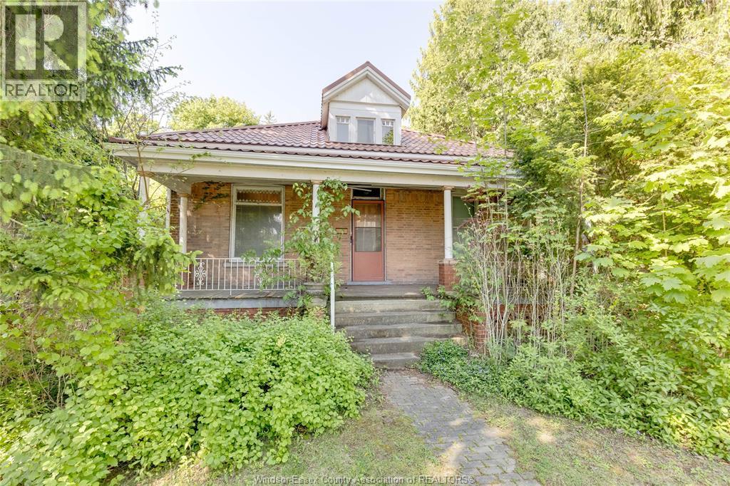 MLS# 26011676: 62 LACROIX STREET, Chatham, Canada