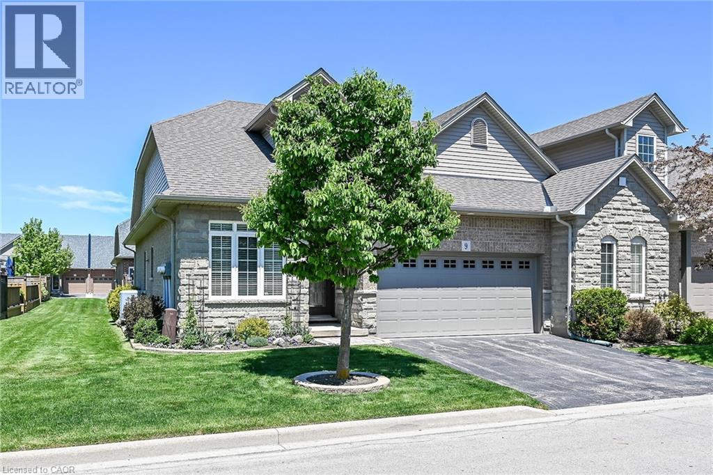 9 GROVETREE Trail, Hamilton, Ontario