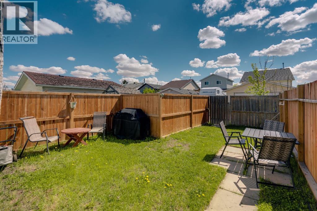 260 Erin Woods Drive Se, Calgary, Alberta T2B 3B9 - Photo 33 - A2313685