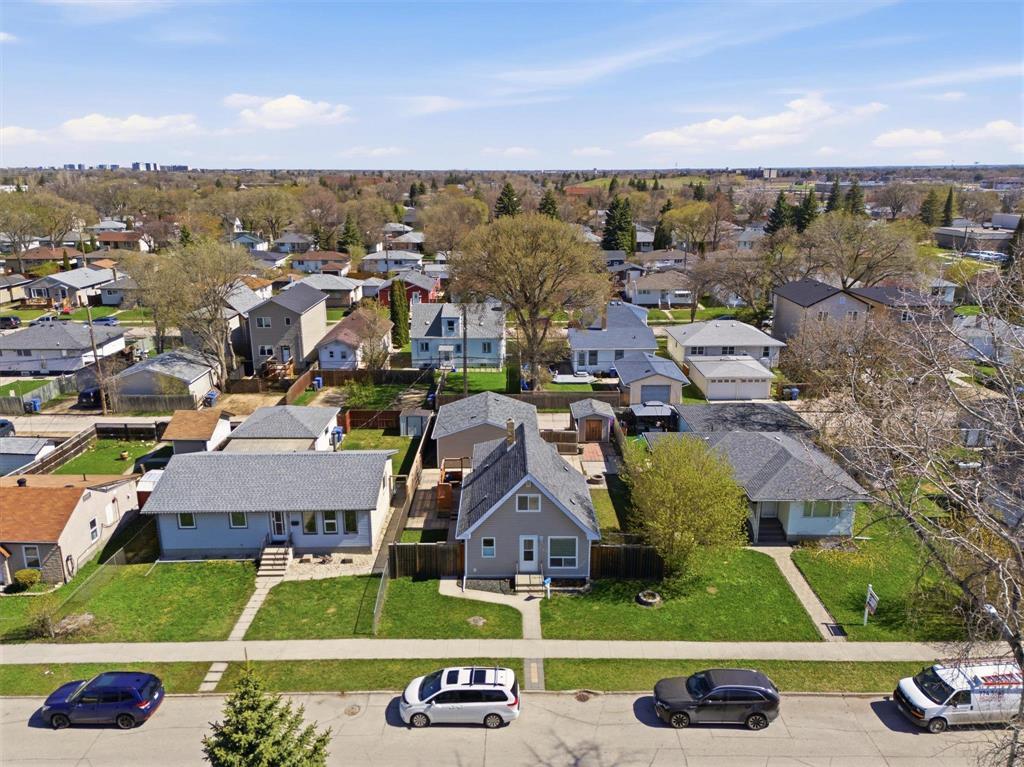 741 Government Avenue, Winnipeg, Manitoba R2K 1X5 - Photo 38 - 202611374