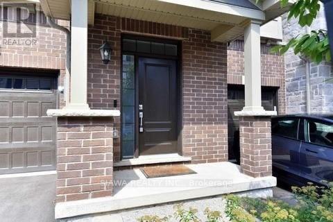 51 HIBISCUS LANE, Hamilton, Ontario