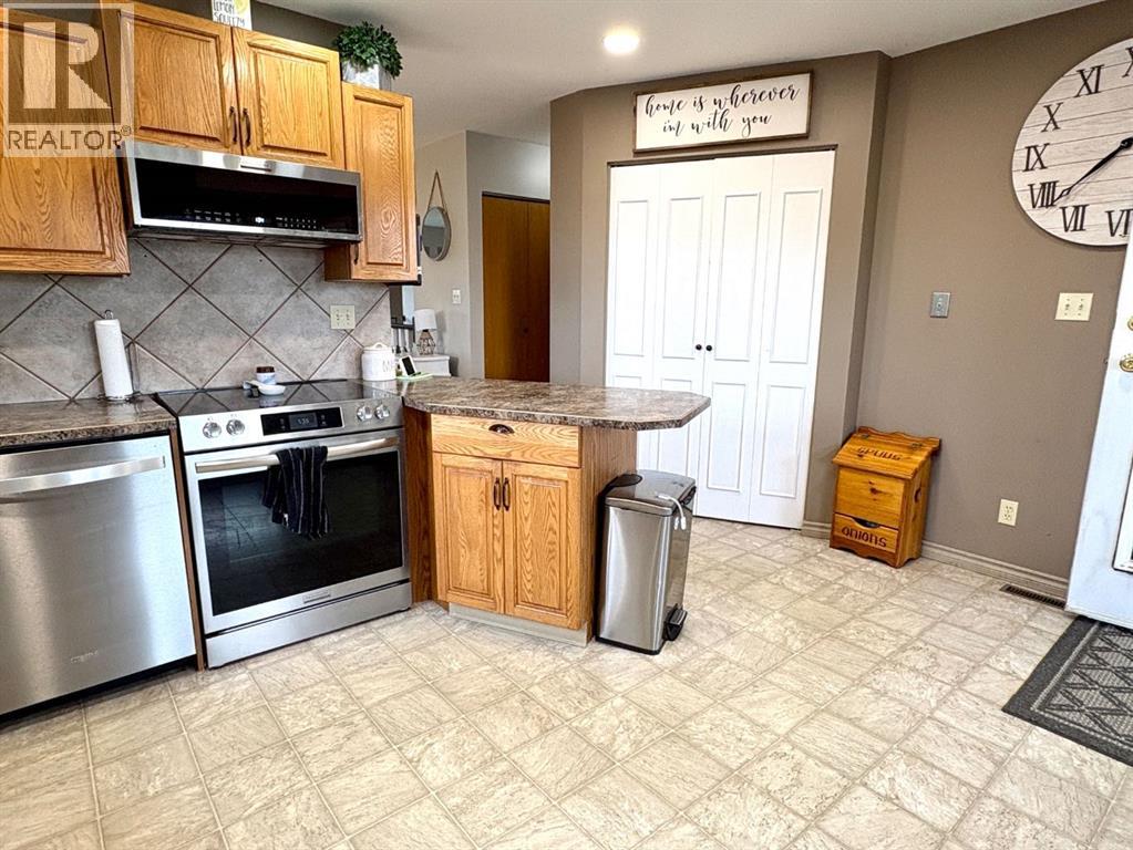 5310 67 Street, Camrose, Alberta  T4V 4M1 - Photo 11 - A2313250