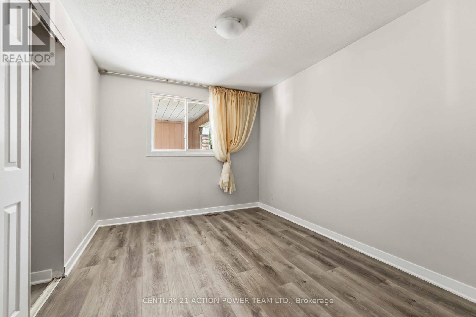 A - 2178 Erinbrook Crescent, Ottawa, Ontario  K1B 4J4 - Photo 13 - X13166952