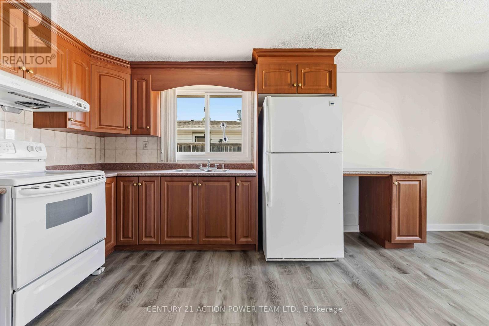 A - 2178 Erinbrook Crescent, Ottawa, Ontario  K1B 4J4 - Photo 9 - X13166952