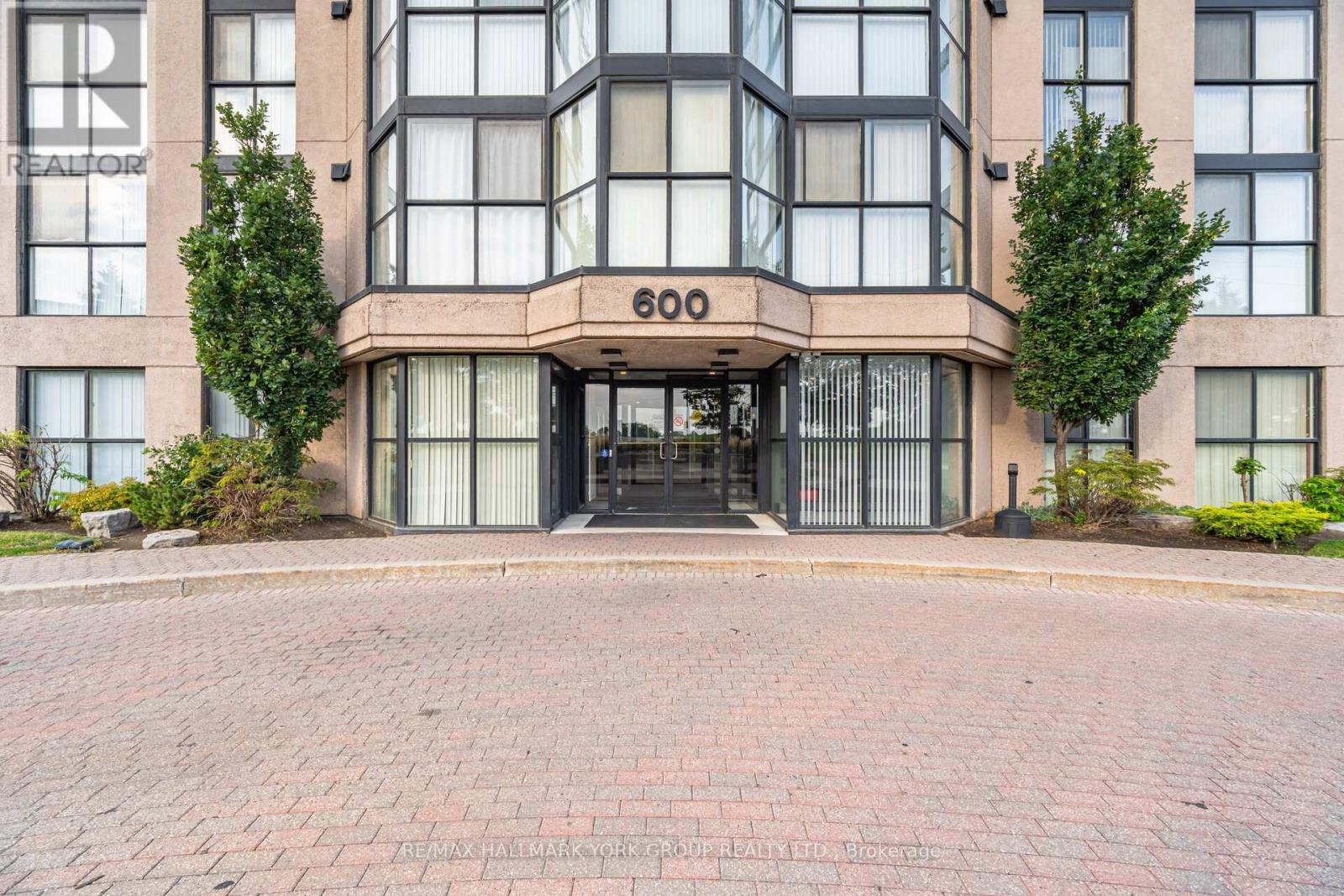 1402 - 600 Rexdale Boulevard, Toronto, Ontario M9W 6T4 - Photo 2 - W13166956